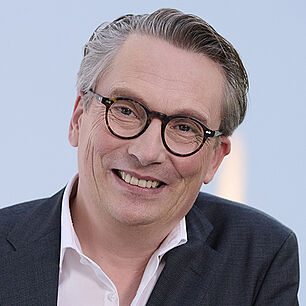 Dr. Christian Salzmann
